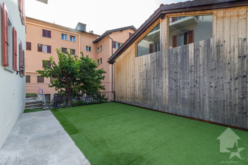 Building with three fully renovated apartments in good taste (5)