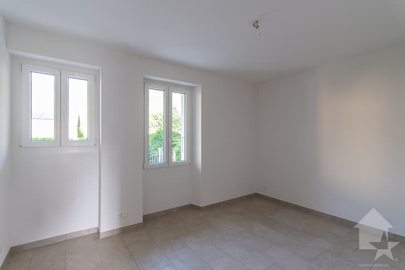 Building with three fully renovated apartments in good taste (12)