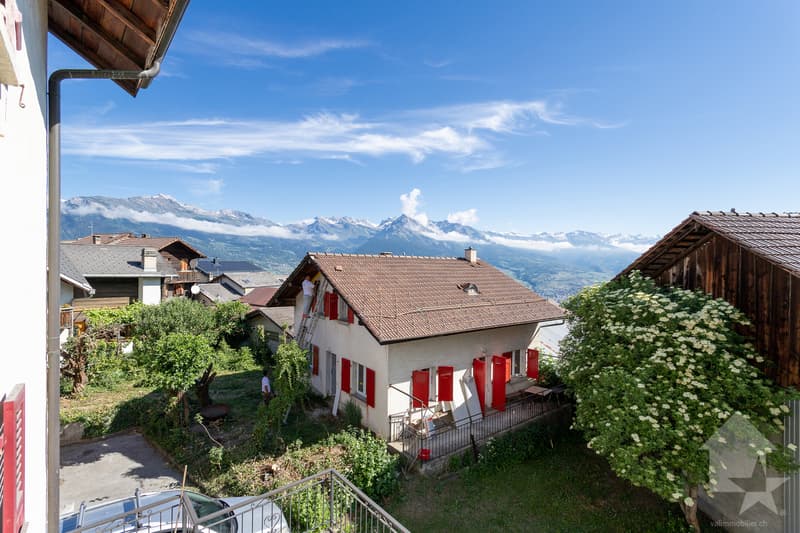 Ehemaliges Dorfhaus zur Renovierung, 10 Räume + Gewerbeflächen, 400 m2 (6)