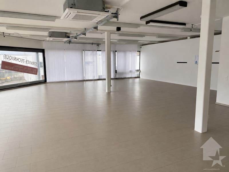 In affitto, grande superficie di ca. 140 m2 - zona commerciale Conthey (2)