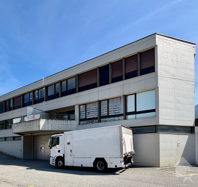 In affitto, grande superficie di ca. 130 m2 - zona commerciale Conthey (4)