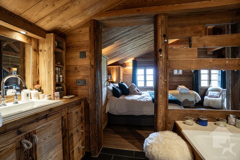 Chaleureux chalet avec cachet et vues exceptionnelles (13)