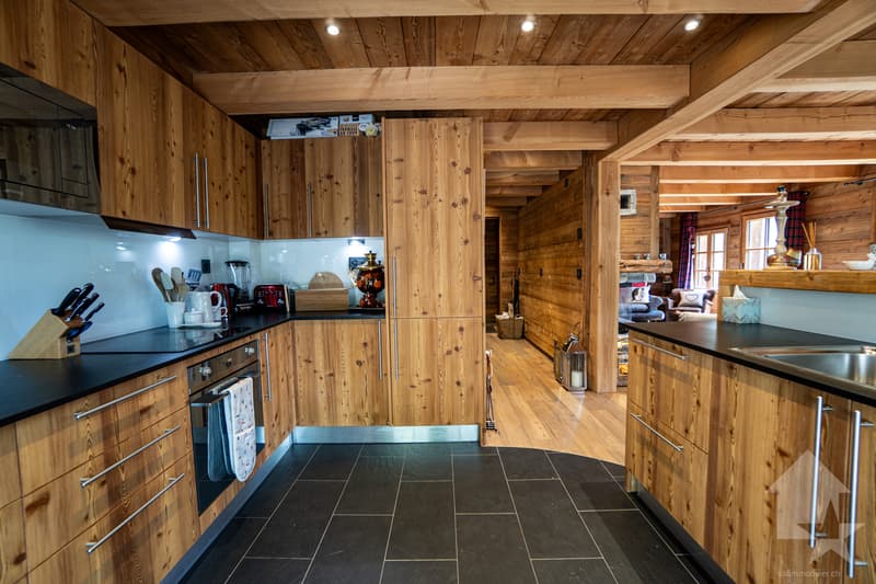 Chaleureux chalet avec cachet et vues exceptionnelles (6)