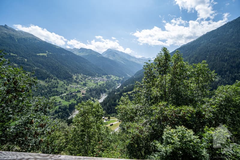 Chaleureux chalet avec cachet et vues exceptionnelles (9)