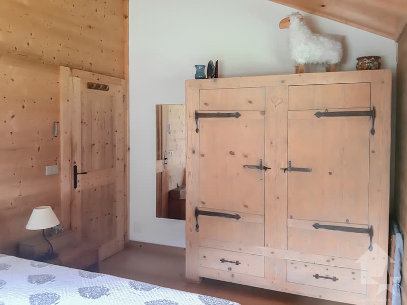 Beautiful chalet in the heart of the Valais Alps (5)