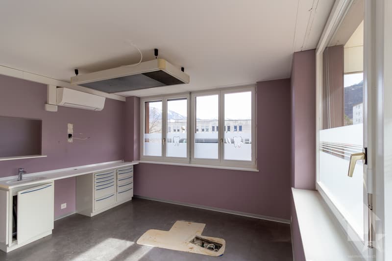 4.5 room bright office of 115 m2 (12)
