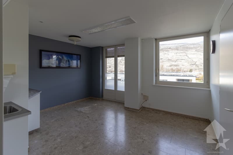 4.5 room bright office of 115 m2 (7)