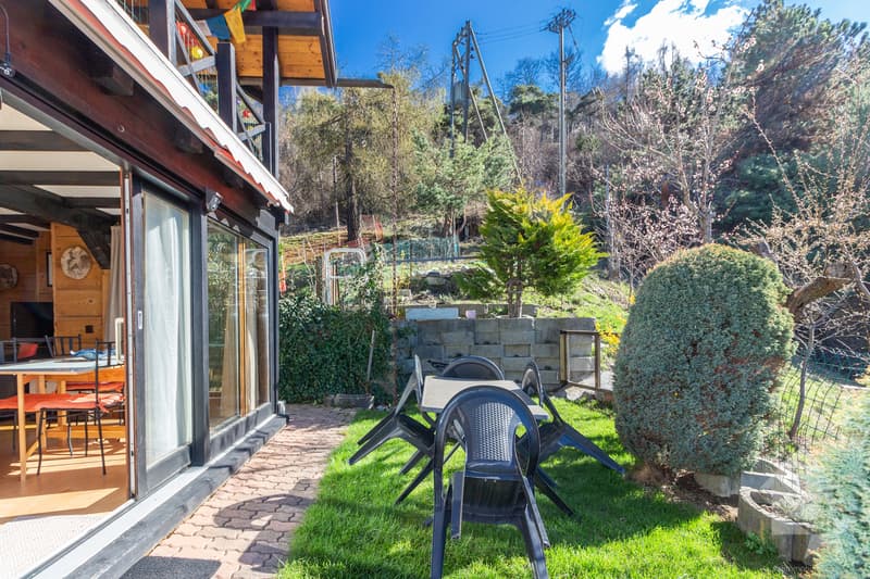 Chalet de caractère de deux appartements avec vue et situation idéale (5)