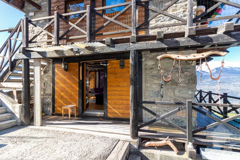 Chalet de caractère de deux appartements avec vue et situation idéale (7)