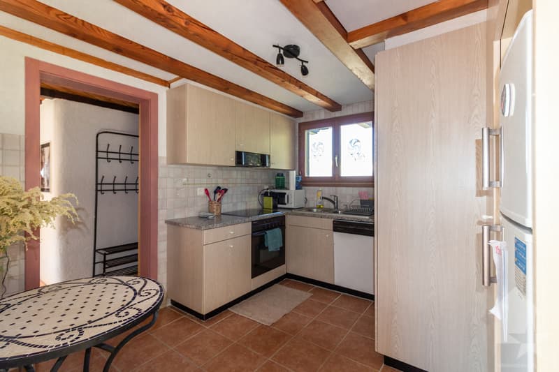 Chalet de caractère de deux appartements avec vue et situation idéale (10)