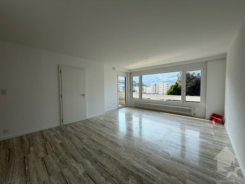 Bel appartement 4.5 pièces, situé à proximité des commodités (1)