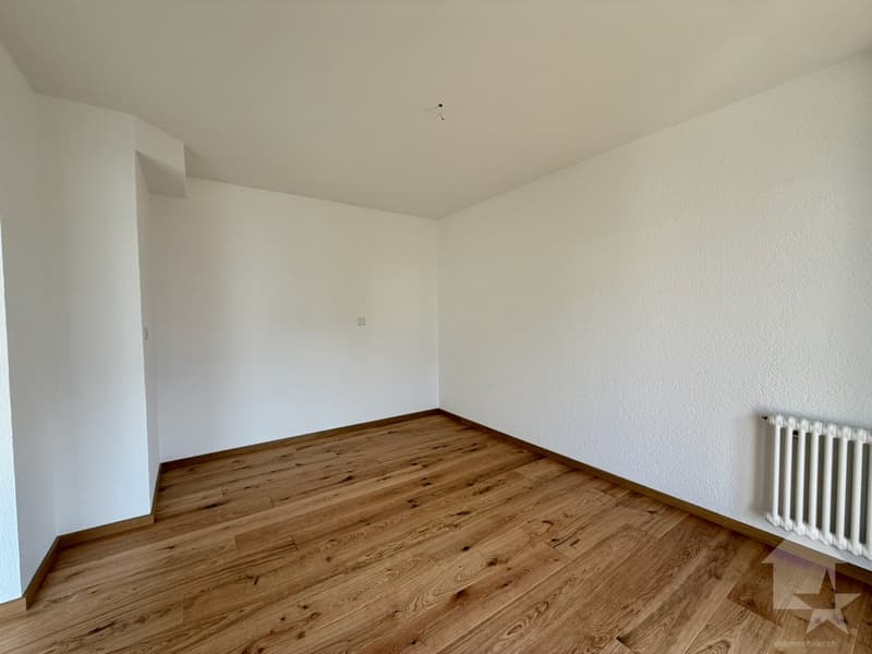 Bel appartement 4.5 pièces, situé à proximité des commodités (4)