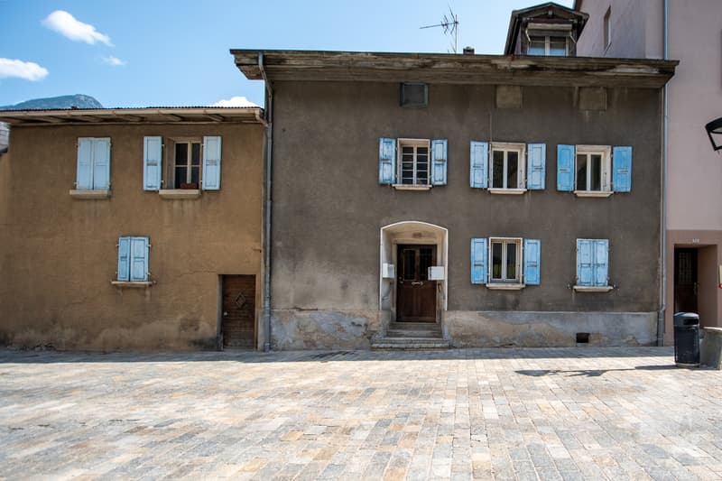 Immeuble à rénover de 3 appartements au coeur de Martigny (1)