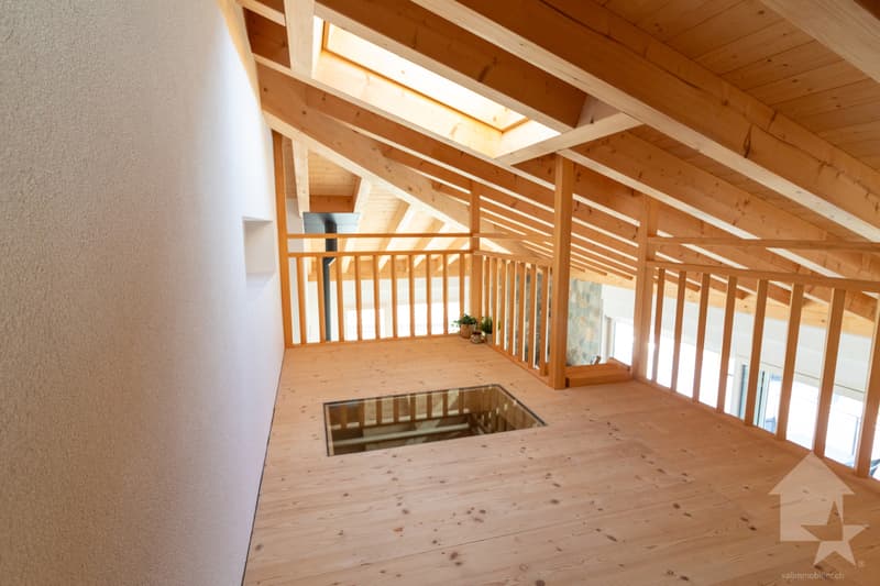Magnifique appartement mansardé de 4,5 pces (9)