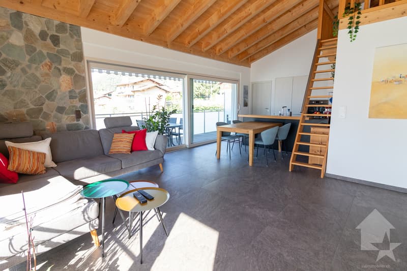 Magnifique appartement mansardé de 4,5 pces (2)