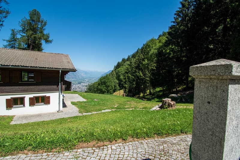 Magnifique chalet au coeur de la nature (2)