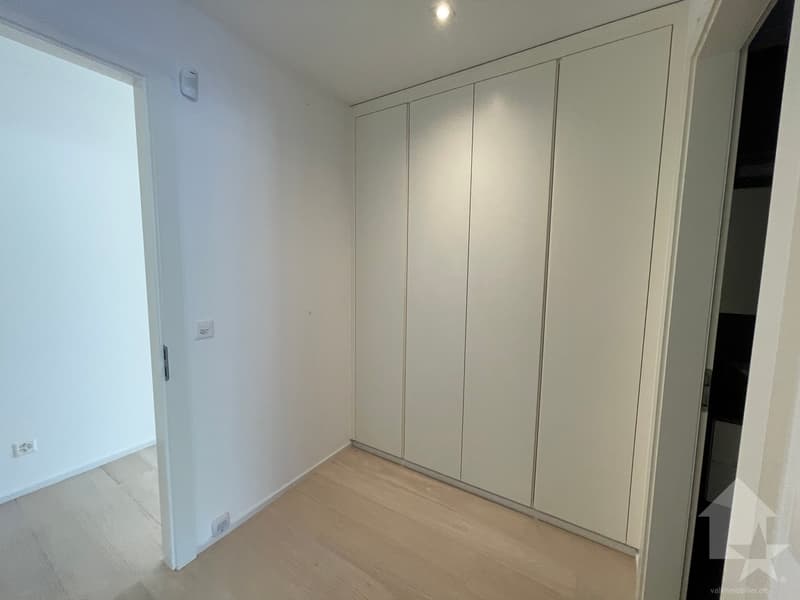 Appartement contemporain sur les hauts de Sierre avec vue panoramique (11)