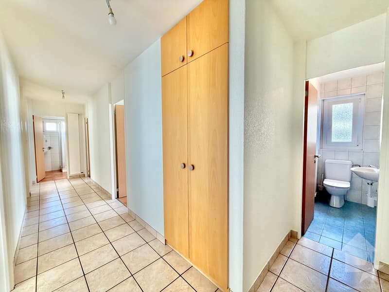 Appartement traversant de 115 m2, garage box, parc, cave et galetas ! (5)