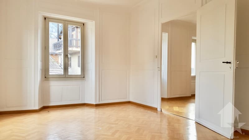 Immeuble de 5 appartements et un restaurant au centre du village ! (10)