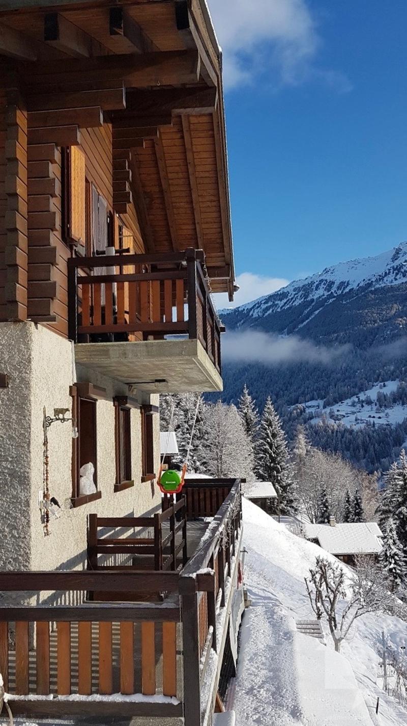 Magnifique chalet avec 2 places de parc extérieures (3)
