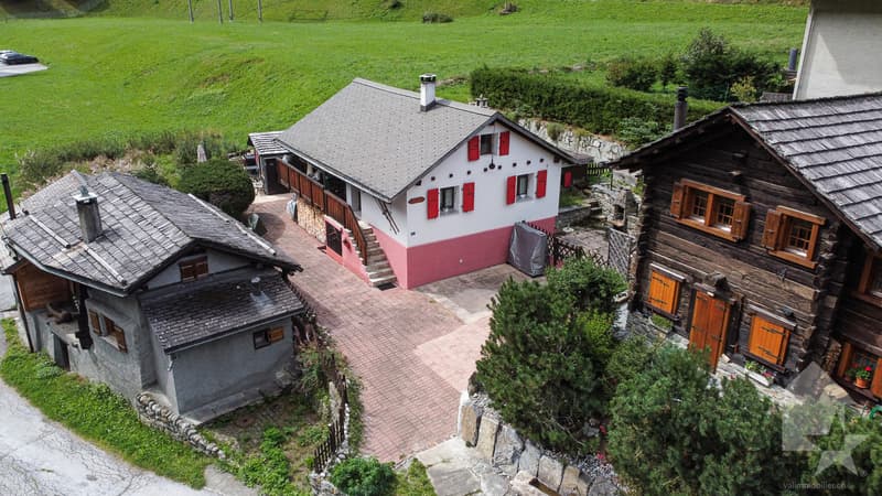 Séduisant chalet à Mottec comprenant deux appartements indépendants (13)