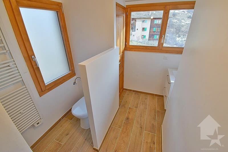 Magnifique appartement de 3.5 pièces complètement rénové en 2024 (10)