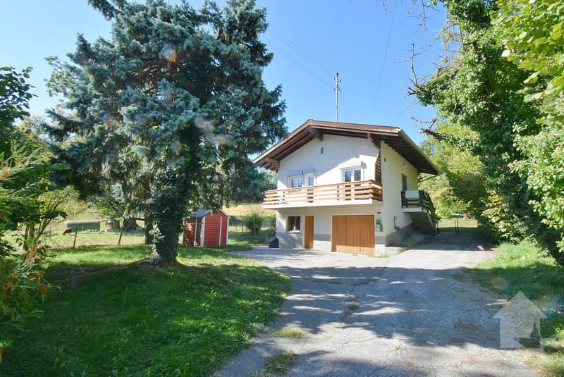 Magnifique petite maison rénové et au calme sur une belle parcelle (1)