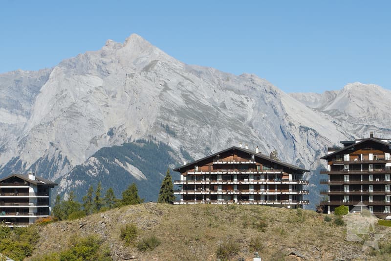 Spacieux appartement de 3.5 pièces, 125 m², deux salles de bains (1)