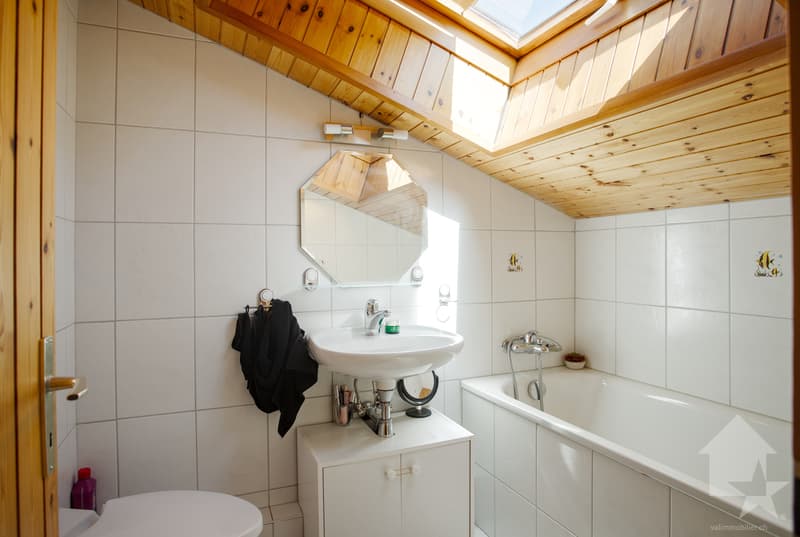 Spacieux appartement de 3.5 pièces, 125 m², deux salles de bains (10)