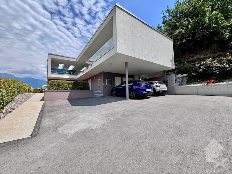 Villa contemporaine composées de 2 spacieux appartements (1)