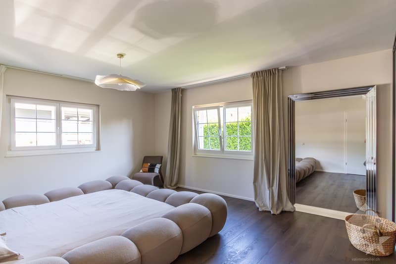 Magnifique villa 6.5 pièces rénovée avec studio et grand jardin (13)