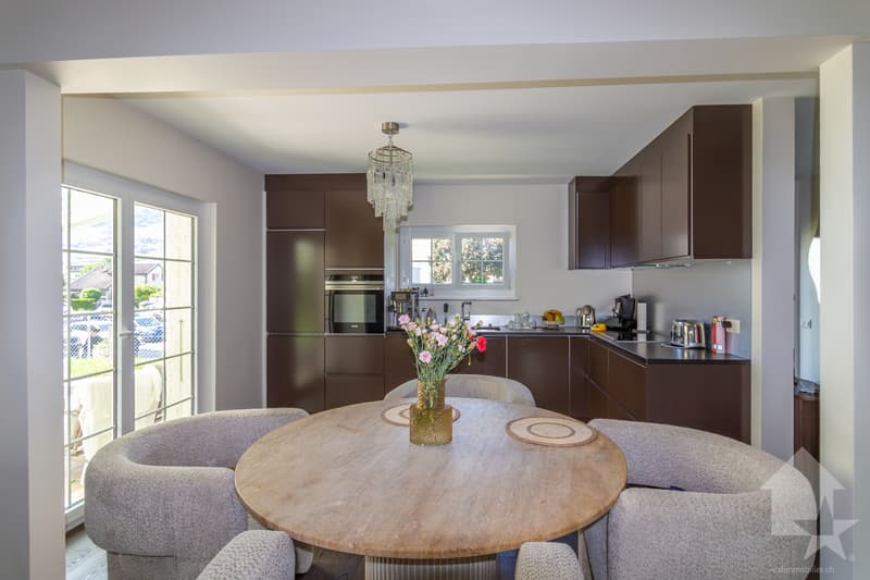 Magnifique villa 6.5 pièces rénovée avec studio et grand jardin (8)