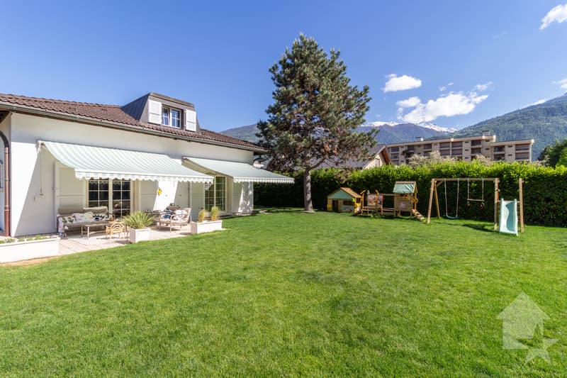 Magnifique villa 6.5 pièces rénovée avec studio et grand jardin (3)