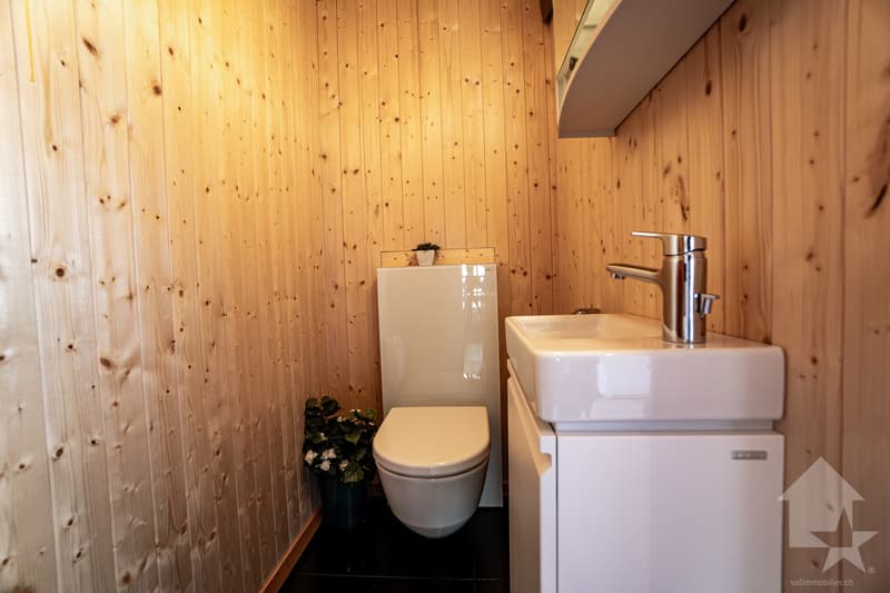 Séduisant chalet entouré de nature avec vues magnifiques (12)