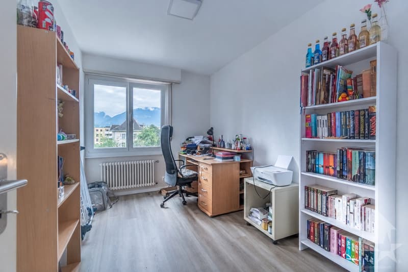 Spacieux 3.5 pièces avec balcon en plein centre-ville (6)