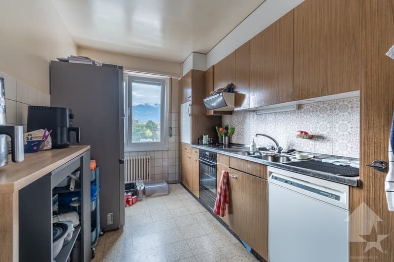 Spacieux 3.5 pièces avec balcon en plein centre-ville (4)