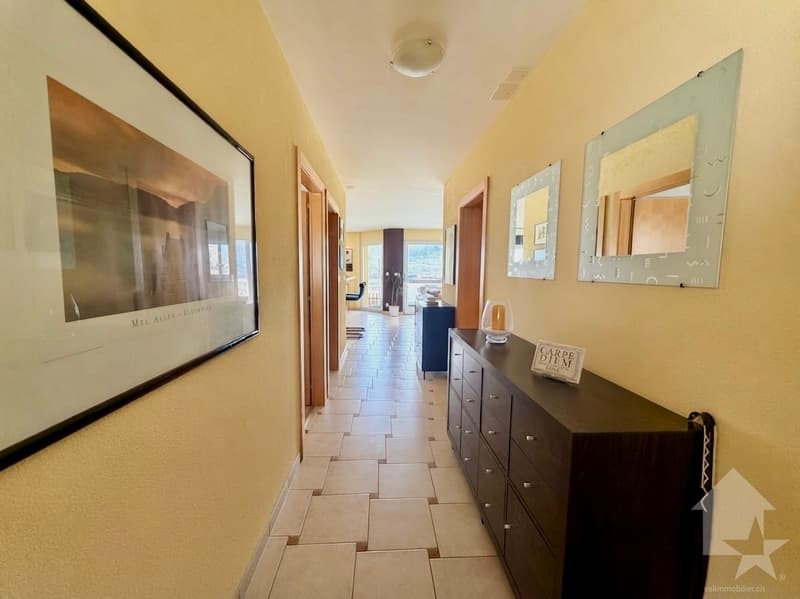 Bel appartement en terrasse avec un garage et une vue exceptionnelle ! (10)