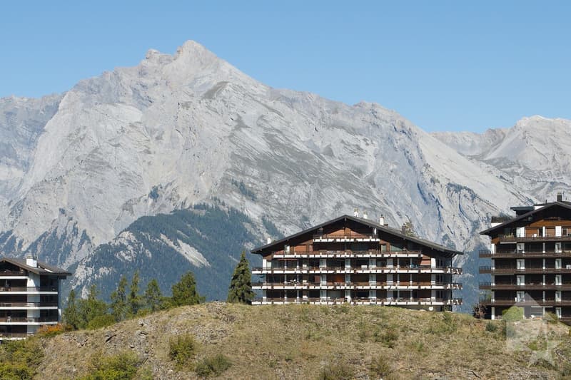 Spacieux appartement de 3.5 pièces, 125 m², deux salles de bains (1)