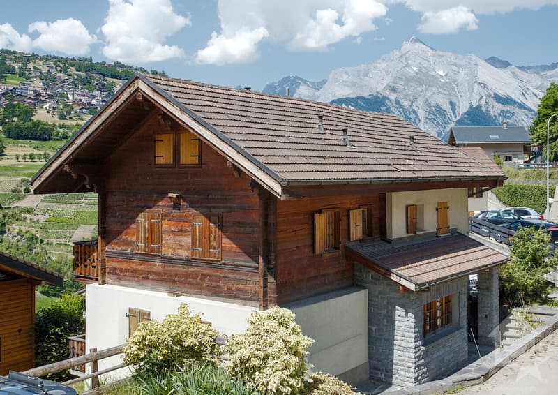 Chalet de 5.5 pièces avec cachet, 180 m2, situation ensoleillée (1)
