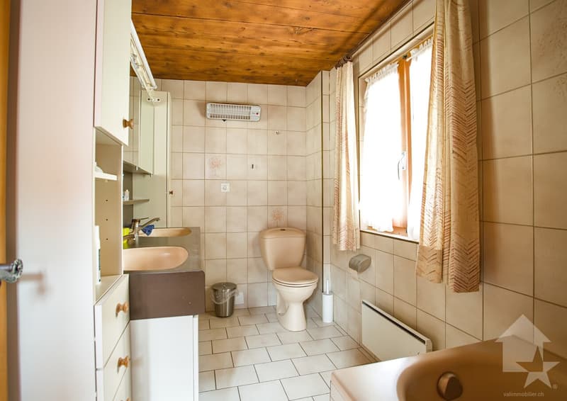 Chalet de 5.5 pièces avec cachet, 180 m2, situation ensoleillée (10)