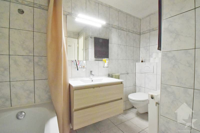 Appartement de 4.5 pièces, un jardin et 3 places de parcs incluses ! (10)