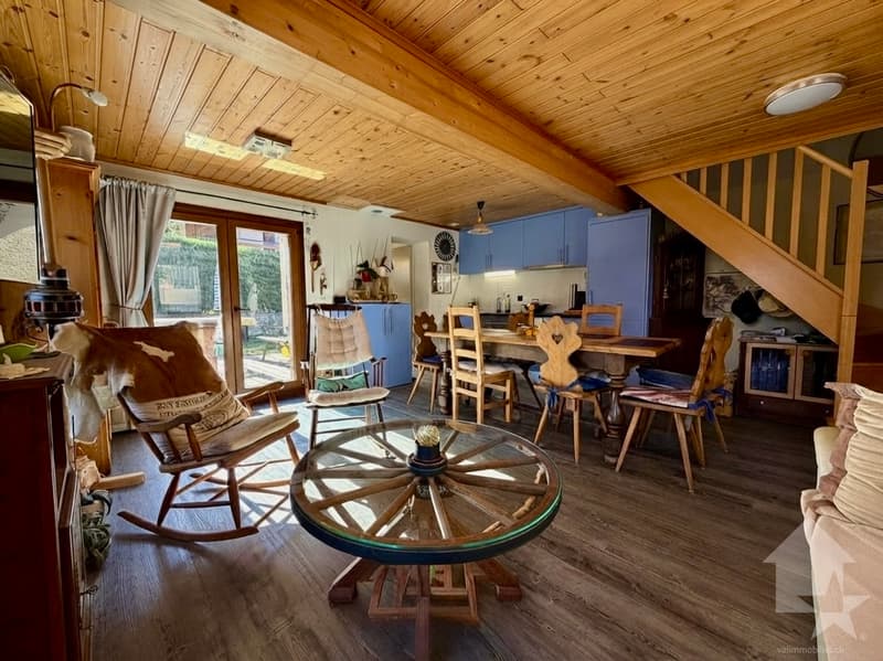 Joli petit chalet plein de charme avec parking et studio indépendant ! (2)