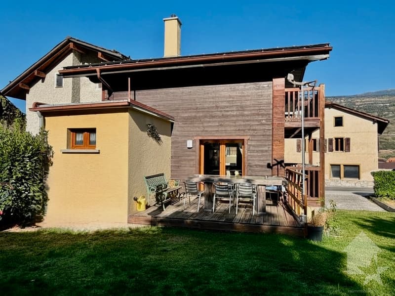 Joli petit chalet plein de charme avec parking et studio indépendant ! (7)
