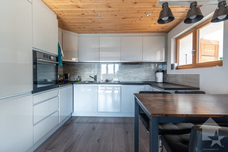 Chalet entièrement rénové avec vue panoramique aux Posses-sur-Bex (4)