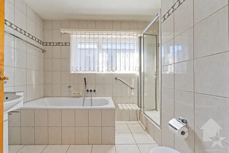 Appartement de 5.5 pièces entièrement rénové (10)