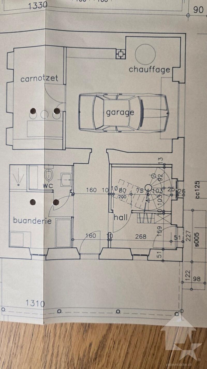 Maison villageoise jumelée à rénover entièrement (10)
