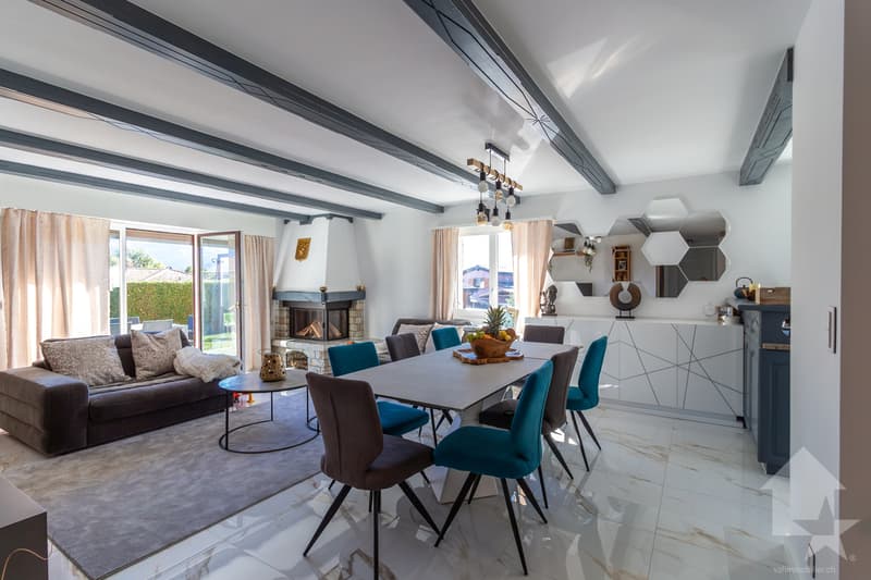 Villa villageoise 7.5 pièces rénovée avec grand jardin et terrasses (5)