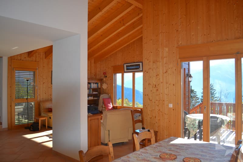 Magnifique chalet de standing de 5.5 pièces, 174 m², vue sur les Alpes (4)