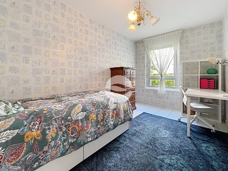 Chambre à coucher 2