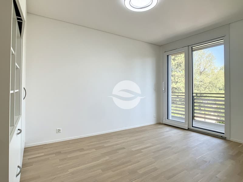 1er : 4ème Chambre à coucher avec armoires